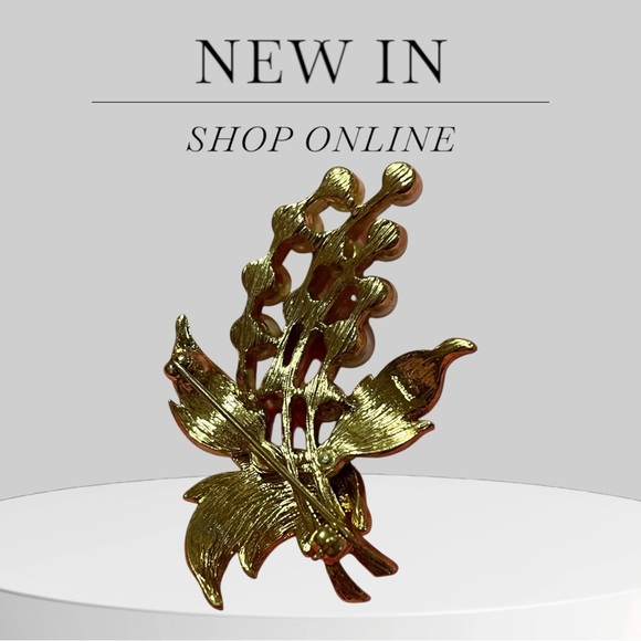 Elegant Gold Brooch Set with Pearls - Picture 7 of 14